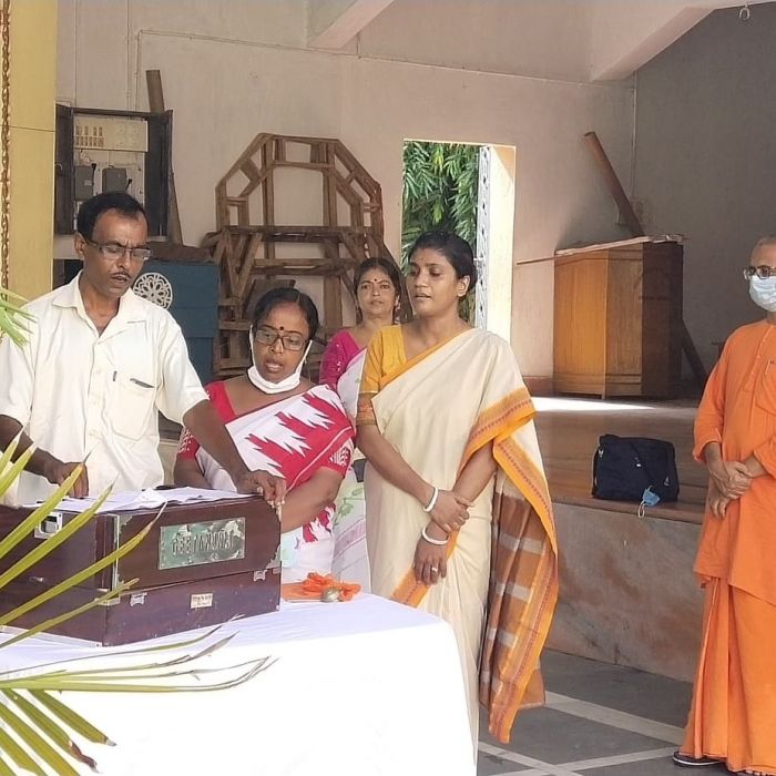 Brikhoropon Utsav at Sri Ramakrishna Sishu Vidyapith - Ramakrishna Math, Bolpur (6)